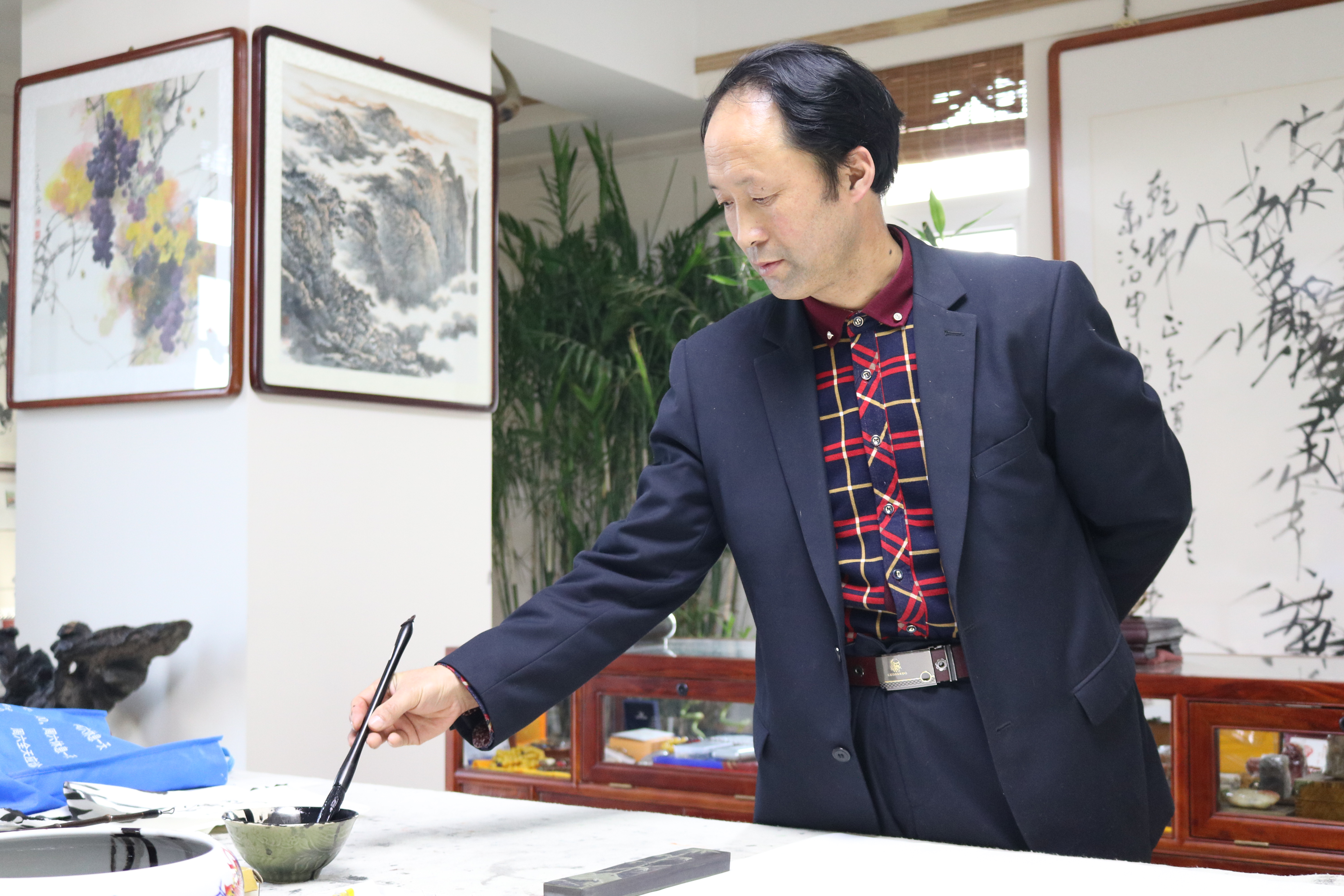 甘肃画家张建荣,书法家李崇选受邀来石家庄交流