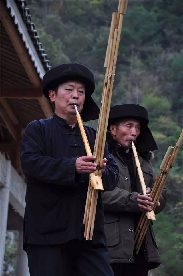 四川古蔺苗族死人芦笙图片