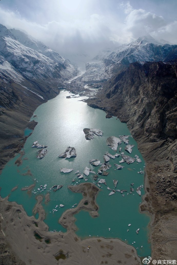 中国最大的冰川湖图片