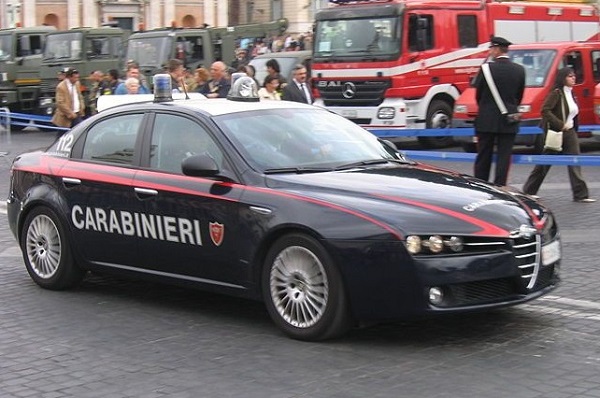 世界各国警车巡礼三:意大利宪兵的阿尔法警车