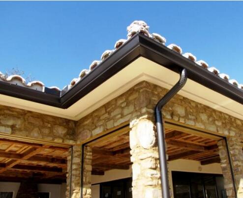 二,天沟是指对现代建筑房屋屋面,一般采用现浇钢筋砼与屋面整体浇注