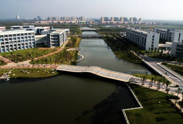 上海海事大学全景图片