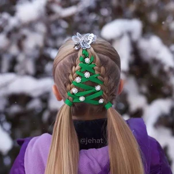 圣诞节这样给女儿扎头发,绝对惊艳朋友圈!