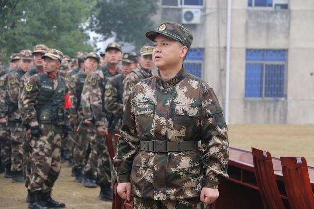 武警帥哥集聚邵陽山林拼命上演7天軍事大戲