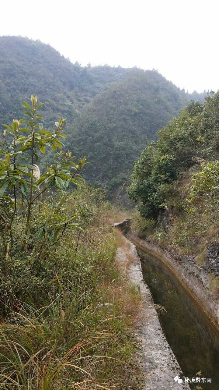 旅游昔日红旗渠今朝旅游区黄平县一碗水乡大飞水峡谷风光横空出世