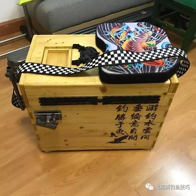 牛人自制实木钓箱图片