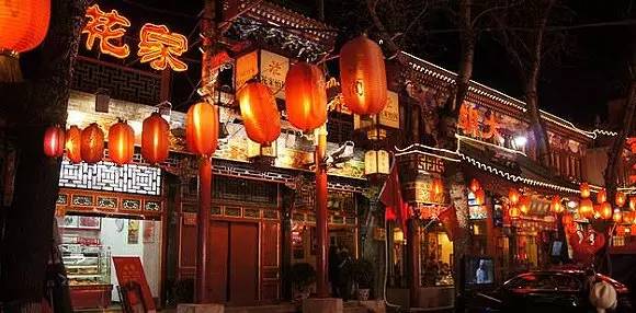 【31】中国北京的东华门夜市(donghuamen night market)