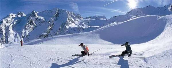 半岛官网全球最著名的十大滑雪胜地要滑雪就得去这儿！(图11)