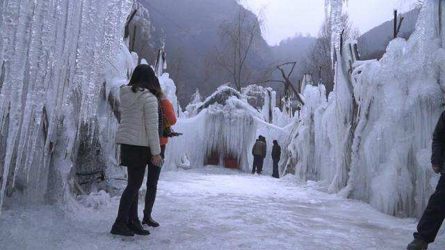 邢台首届冰雪节盛大开幕,到爱情圣地去滑雪