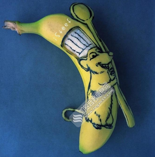 画家香蕉上作画 作品主题包罗万象图案精美