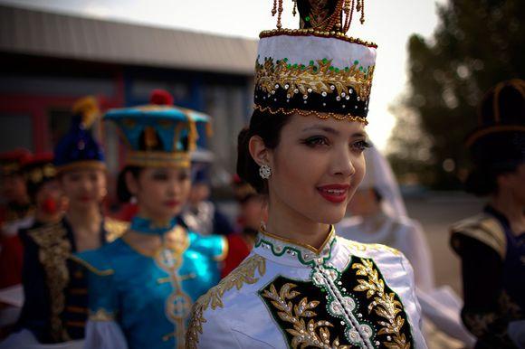 俄罗斯的国中国:蒙古人后裔,保留民族特色