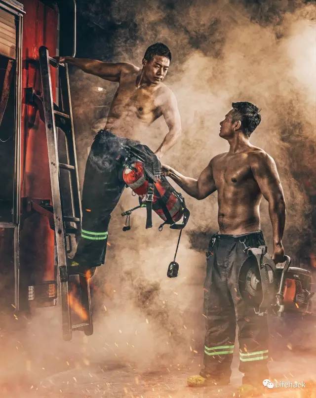 法国消防员肌肉图片