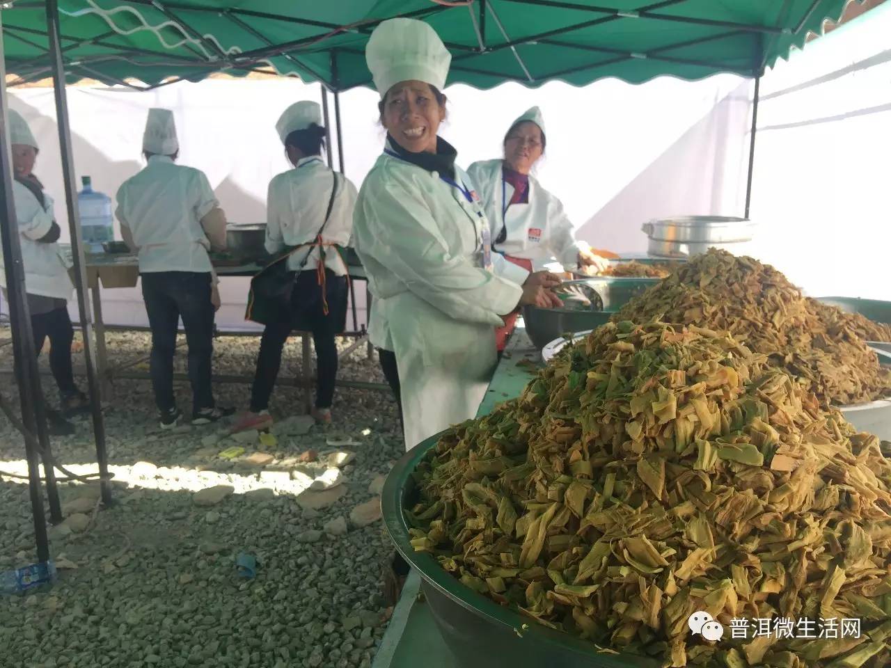 千人饭制作过程图片