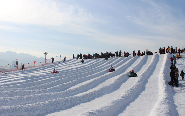 保定市植物园滑雪场图片