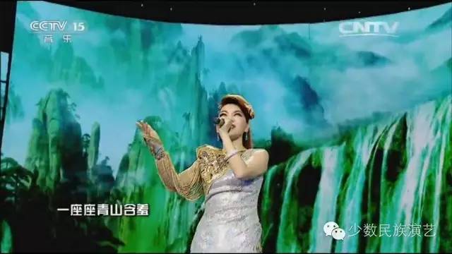 CCTV音乐厅乌兰图雅图片