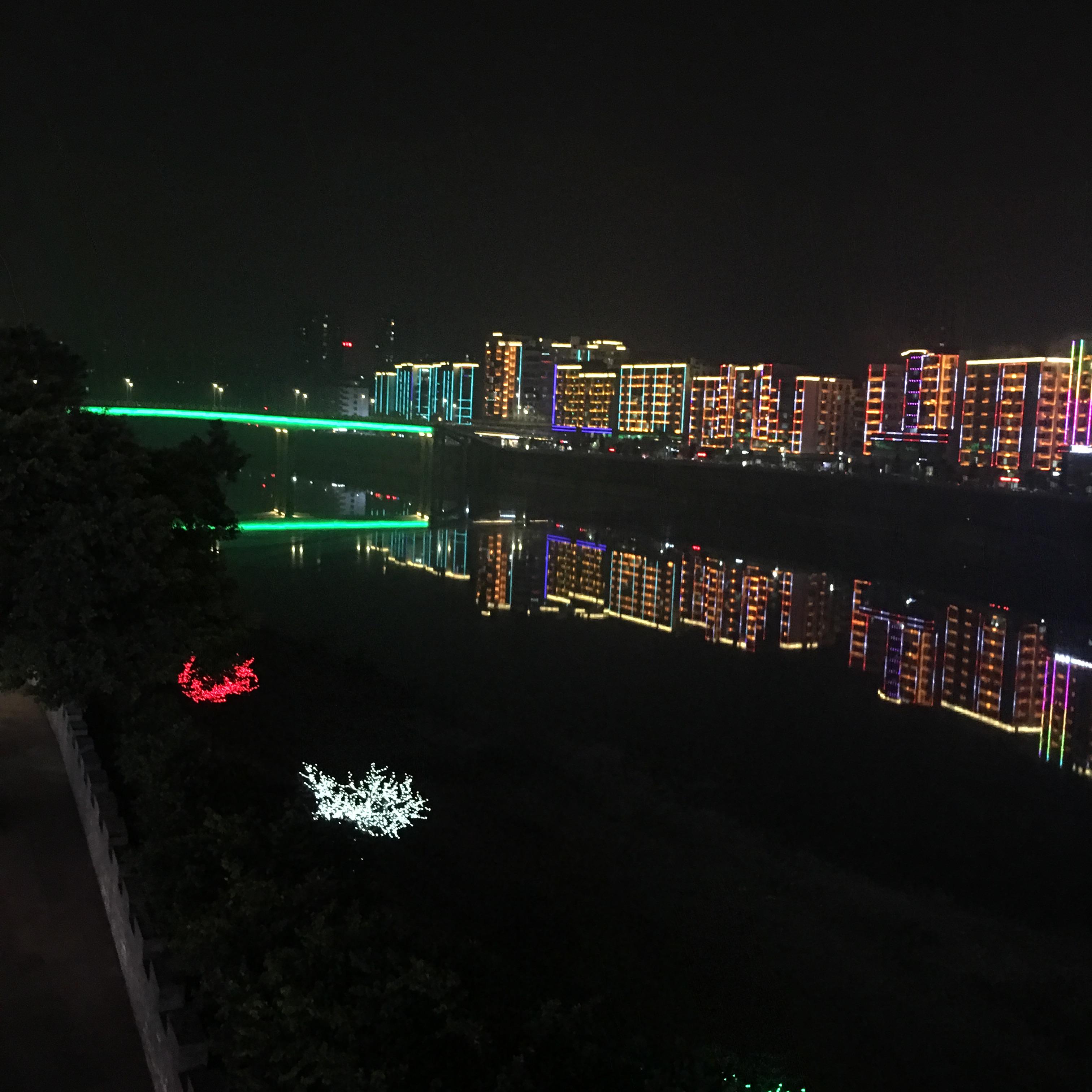 巴中市夜景图片