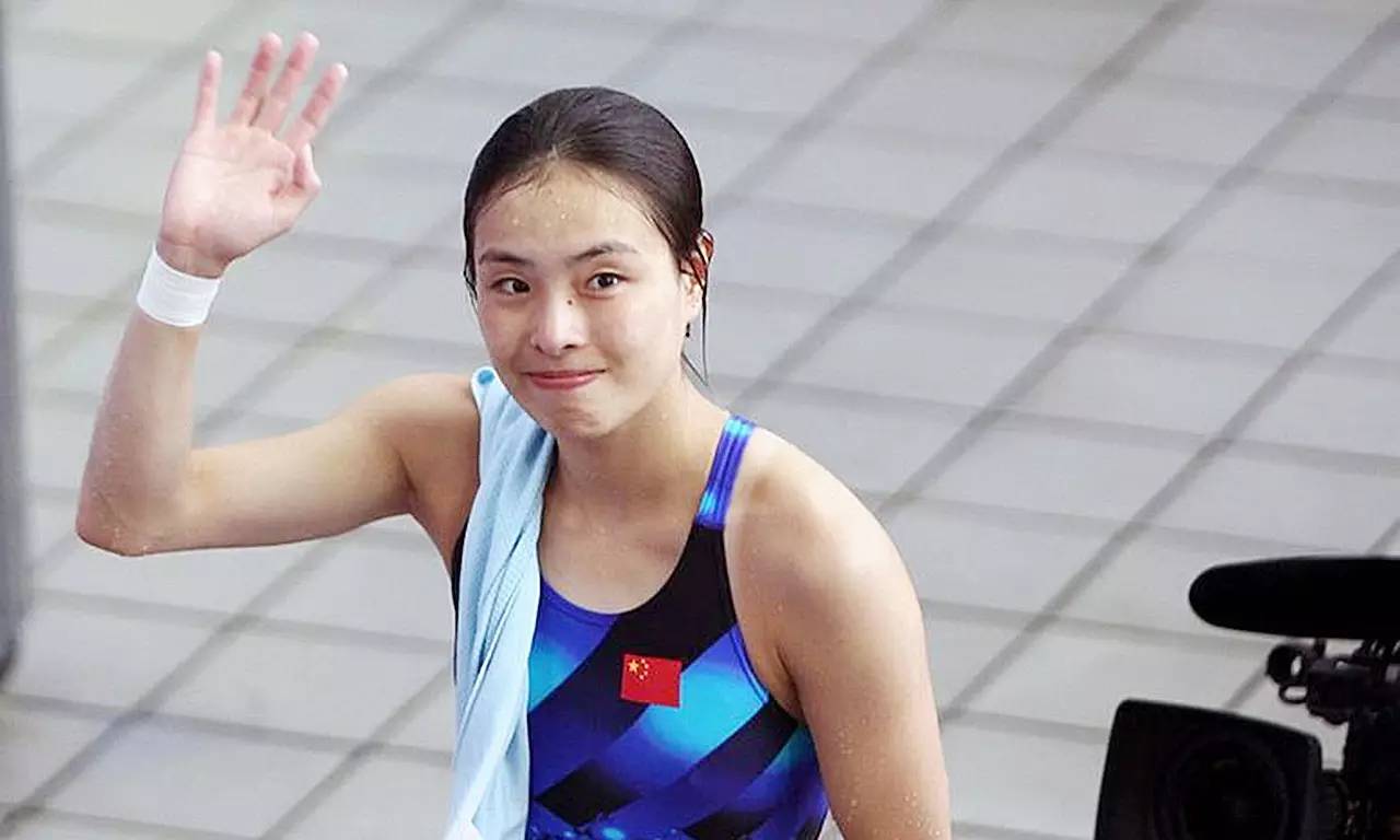 历史上的今天伏明霞成为最年轻的跳水世界冠军