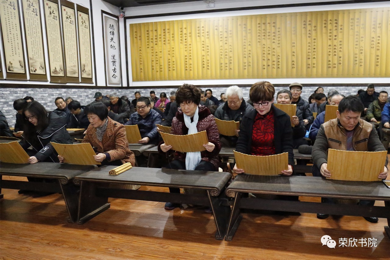 1月5日,恰逢腊八节,由金山区劳模协会携手上海金山区卫夷健康管理服务