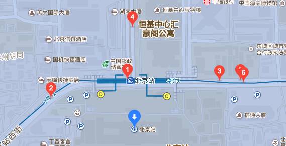 地铁2号线北京站,c口出地铁站,d口可以进地铁站,分开人流,提高了从