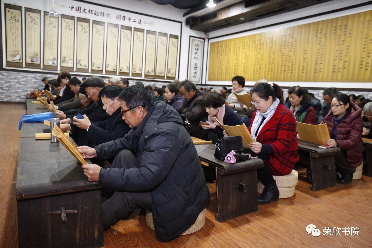 1月5日,恰逢腊八节,由金山区劳模协会携手上海金山区卫夷健康管理服务