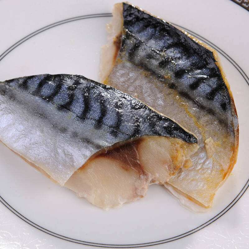 挪威碱鱼这是一种拥有和鱼子酱一样独特口味的发酵食物,用新鲜捕捞的