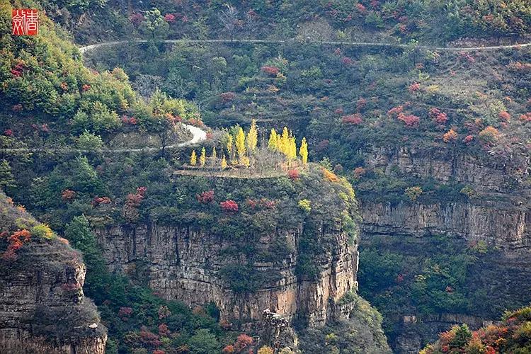 中國東部地區的重要山脈和分界線.位於北京,河北,山西,河南4省市間.