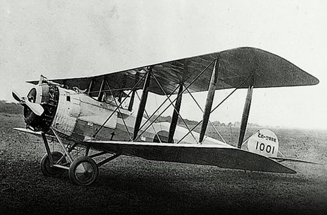 第一架商用飞机图片