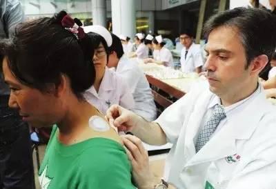 中医在美国并不局限于华人圈美国针灸日