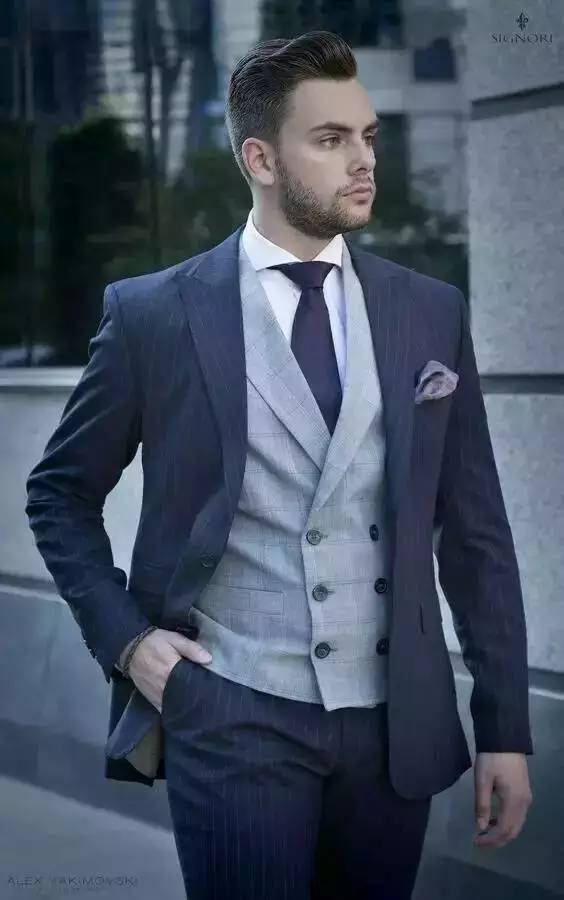 糙到无可救药的男人只要系上领带,也能成为最有腔调的绅士