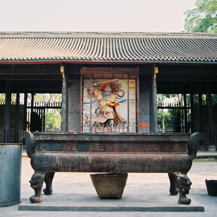 尽管我们知道,白观音庙,修觉寺,玉皇观,宝华寺,纪胜亭,这些名胜早已甑