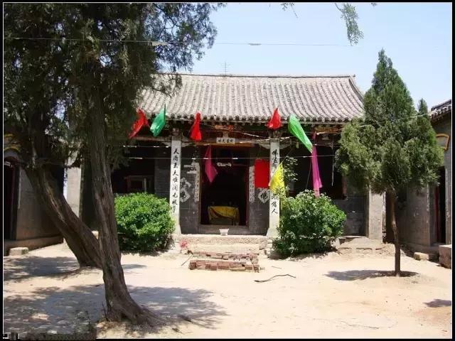 阿斗寨鹤壁集后蜀村是著名的花卉基地鹤壁集古瓷窑遗址位于鹤壁集羑河