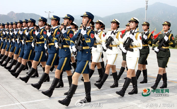 我的女神:中國女兵!