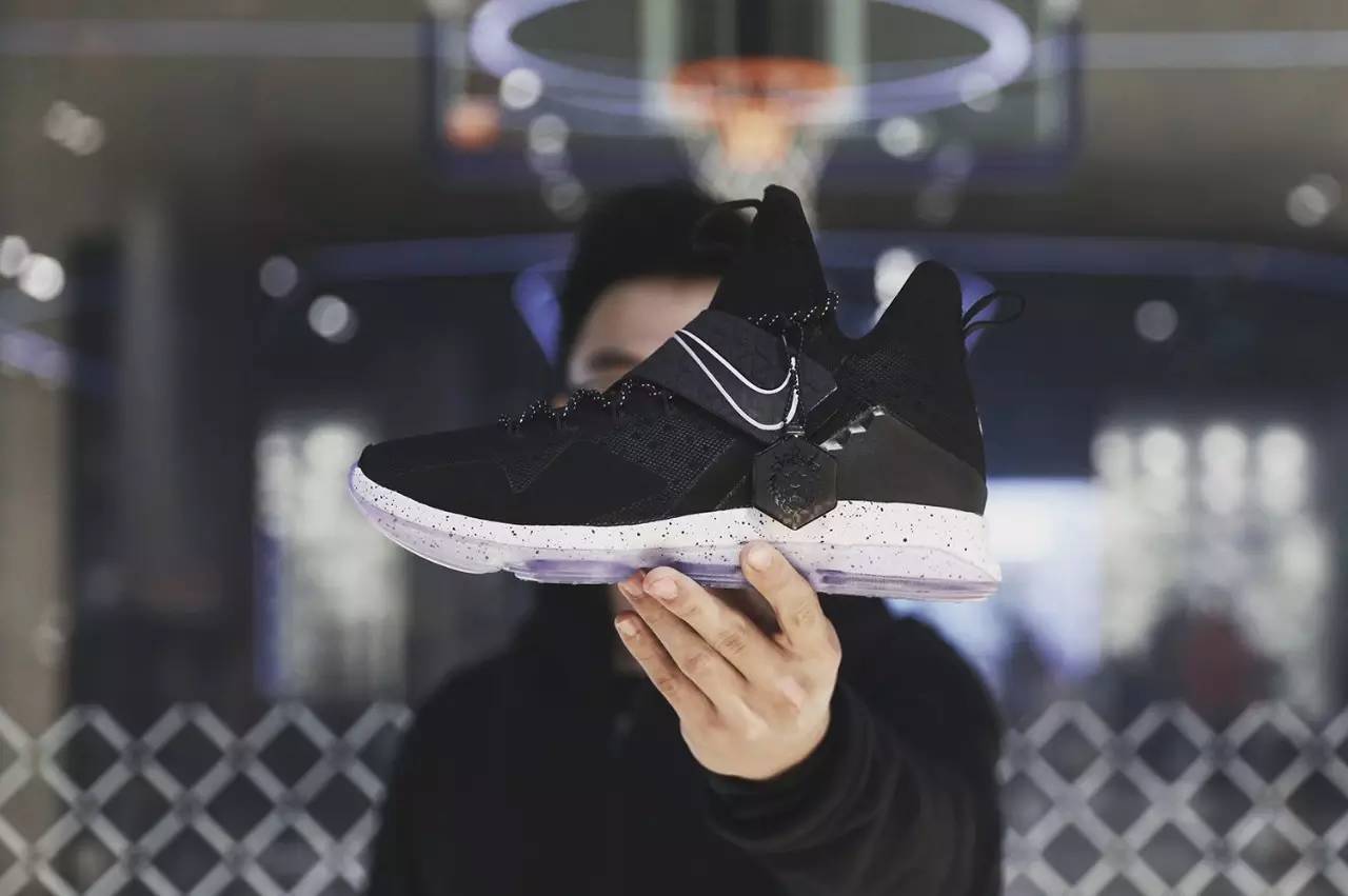 歐美匯耐克及jordan籃球體驗店的「nike 試穿體驗區」體驗上腳這雙還