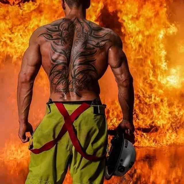 澳洲消防员日历图片