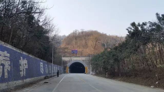 蓝田隧道图片
