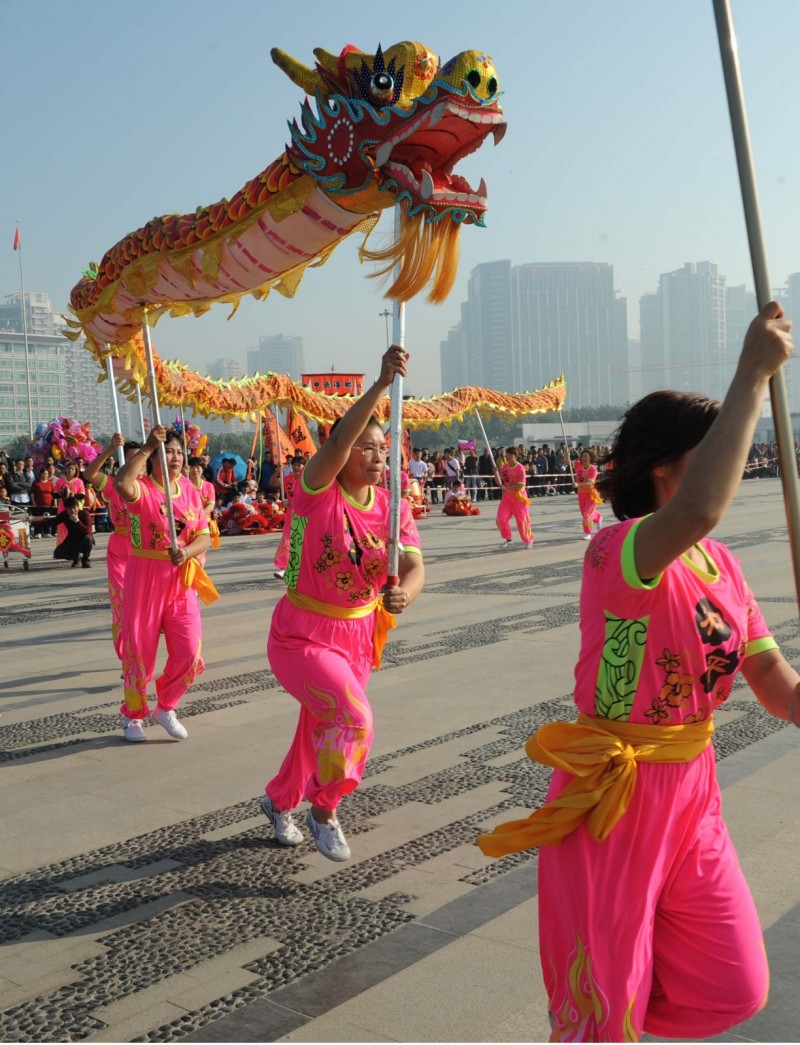 海滨广场舞蹈图片