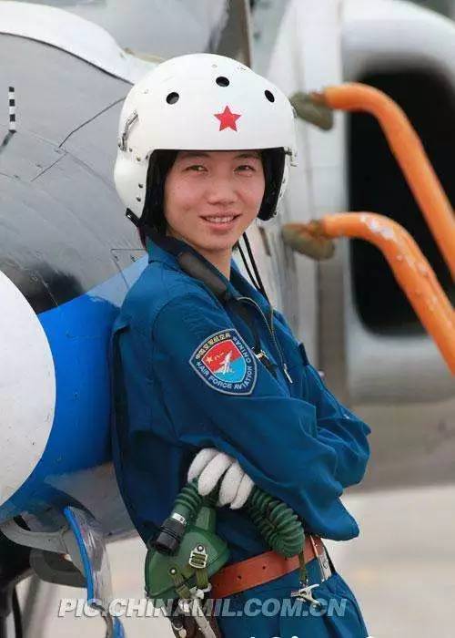 女飞行员刘欣图片