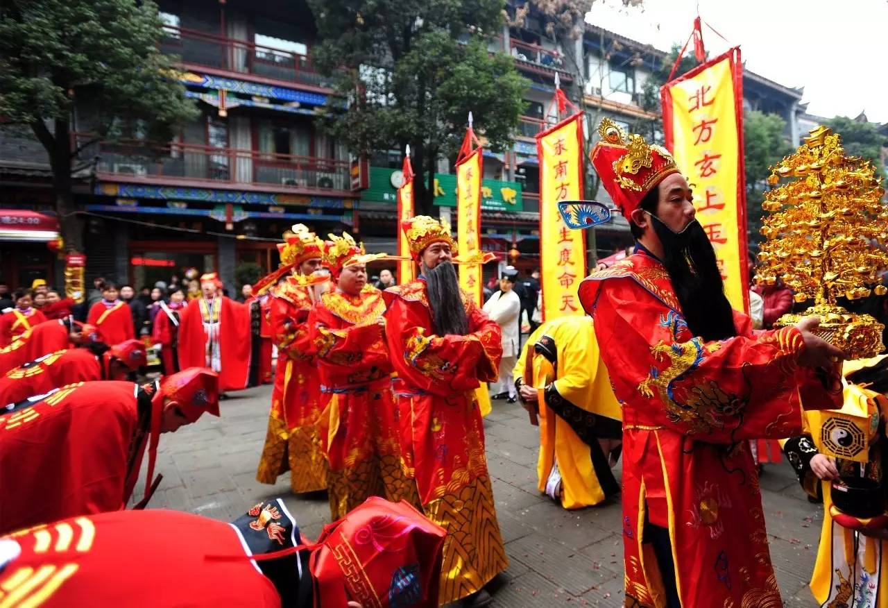 古镇的"迎财神"活动将持续到初六小伙伴们还可以亲临现场哟(图片来源