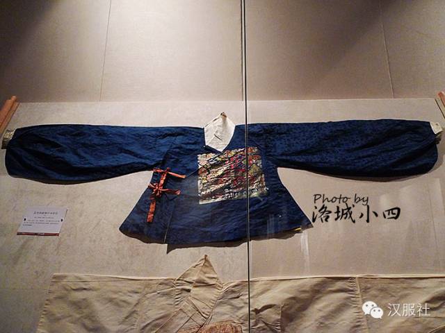 重温斯文在兹孔府旧藏服饰特展