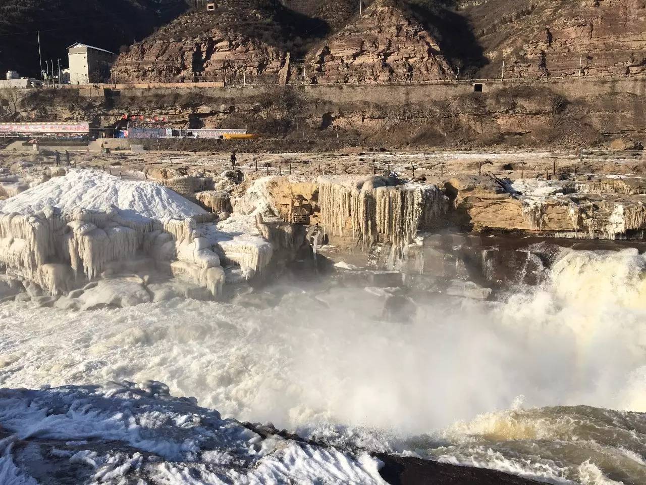 冬天來壺口瀑布看冰雪世界