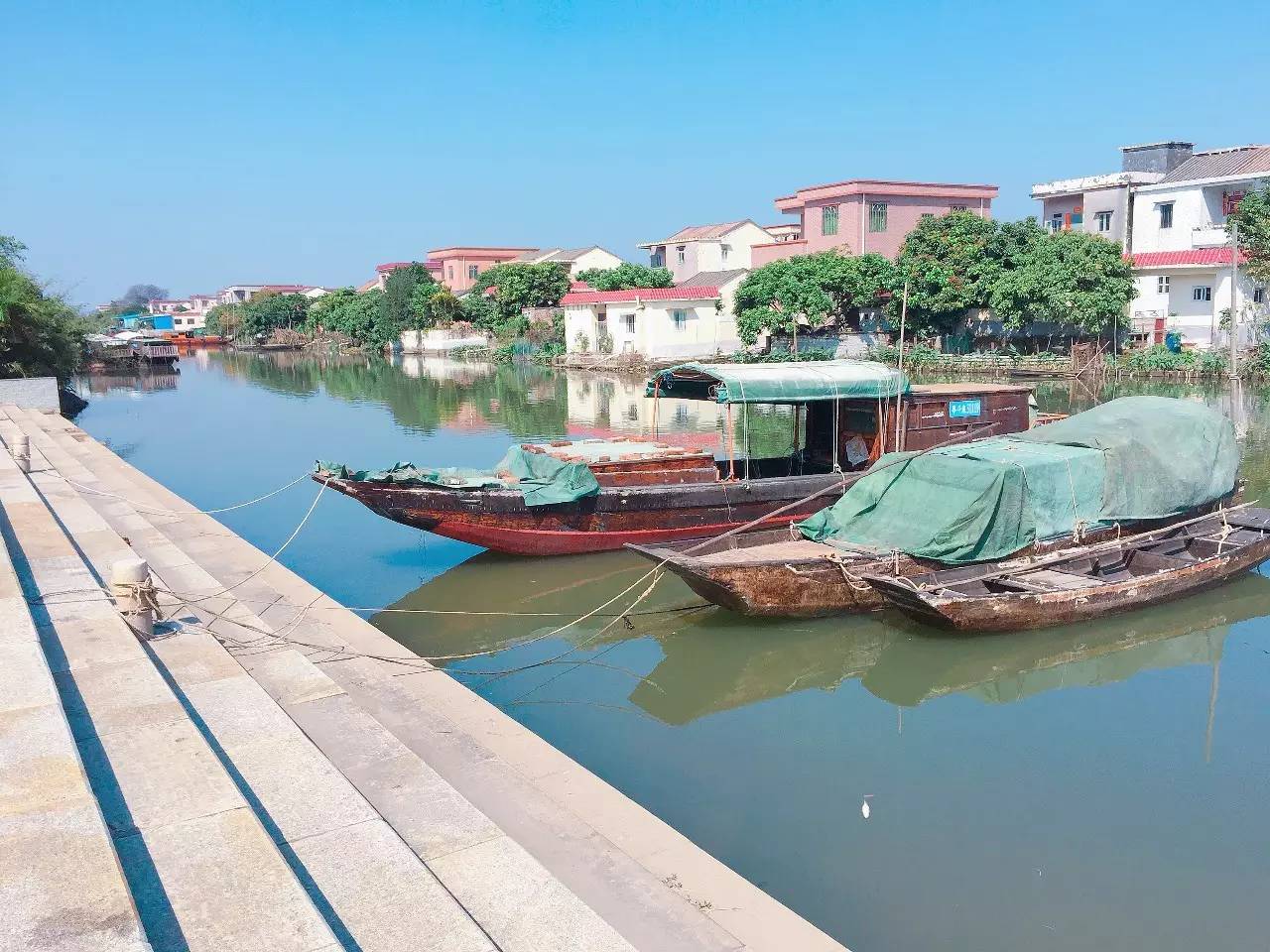 旅遊 南澳村系珠海評出的精品村之一,有一條好靚的河,河中有可以