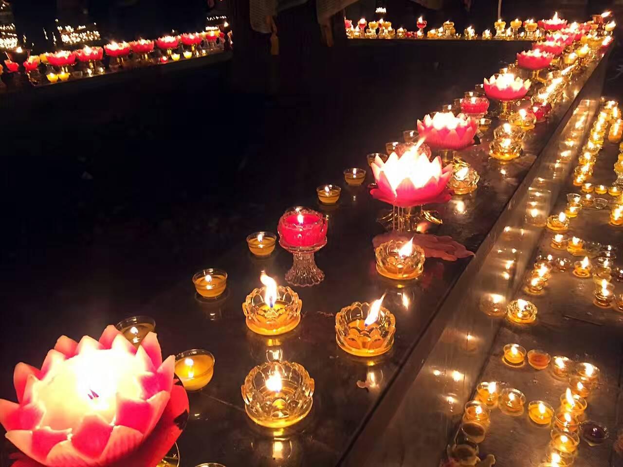 陕西唯一藏传佛教寺广仁寺新年祈福灯会昨晚点亮