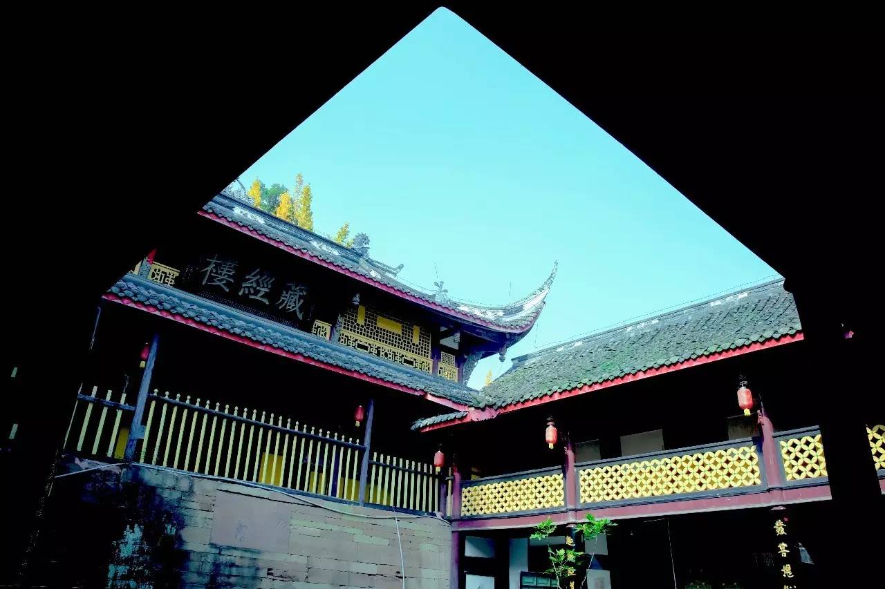 法真禅师,唐朝道因法师,悟达国师等相继来彭州传播佛教,修建寺院