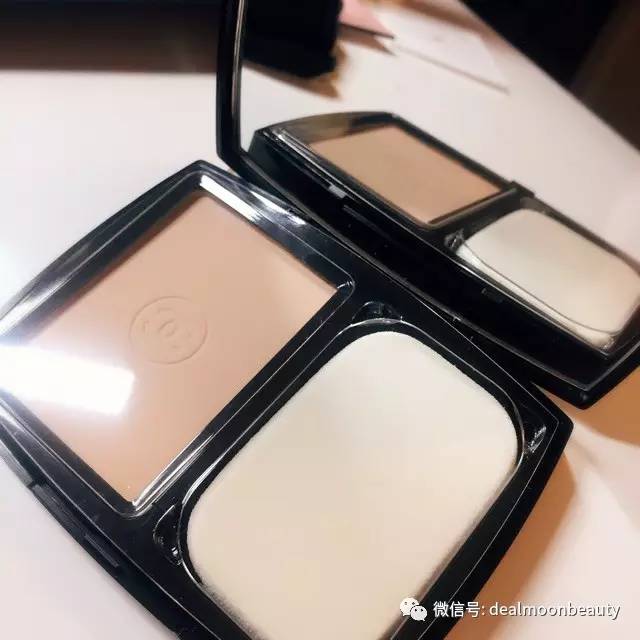 chanel le teint ultra tenue ultrawear flawless compact