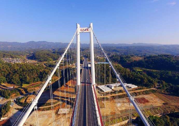 亚洲最大钢箱梁悬索桥,中国建造,采用首创技术