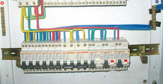 迅速收藏配电箱内部如何接线附图详解