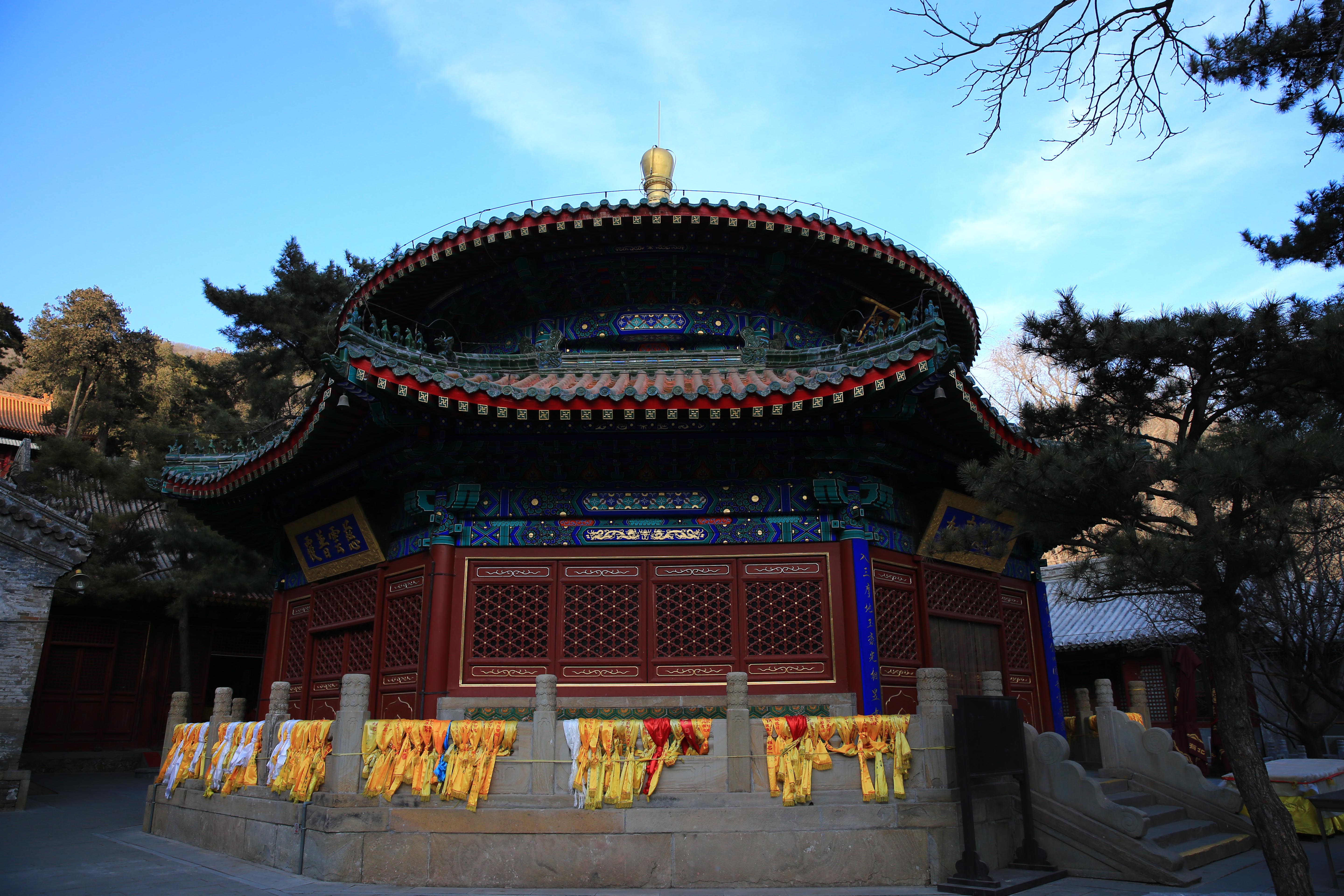 北京地区最大的皇家寺院潭柘寺果然名不虚传