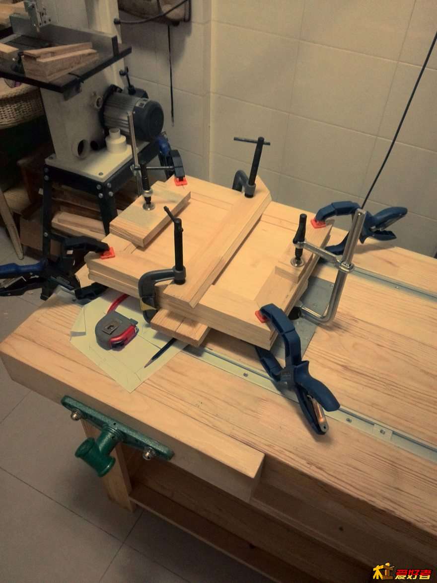 制作一个标准的木工工作台的过程:图集