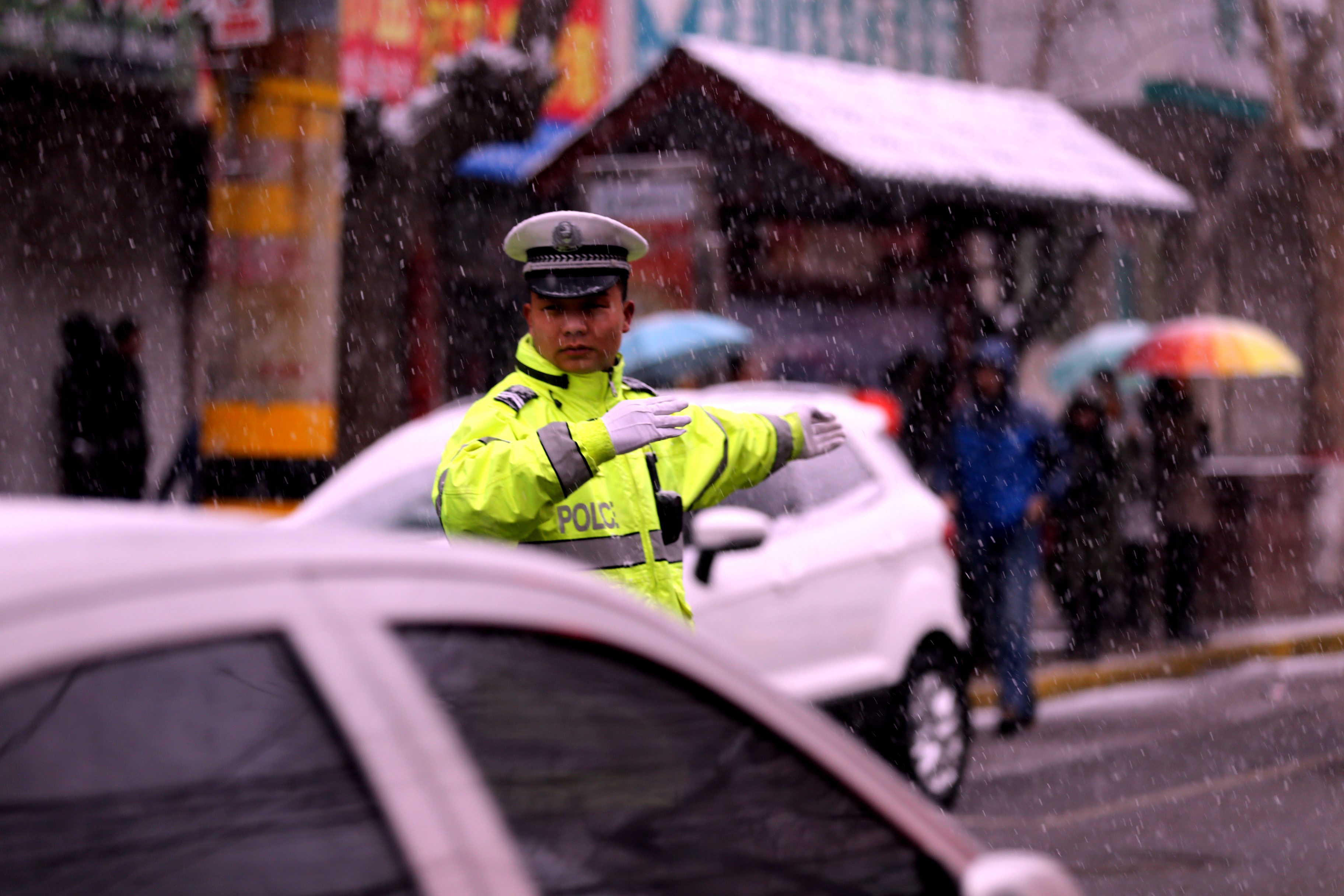 警察壁纸 背影图片