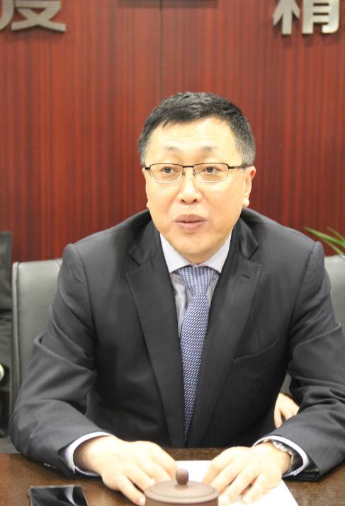 莱茵体育总裁 刘晓亮九龙坡区区长刘小强对莱茵体育的发展模式和业务